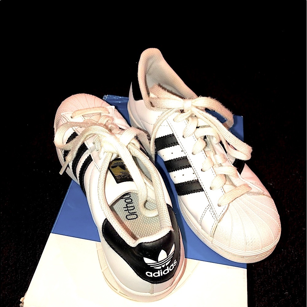 Adidas ORIGINALS SUPERSTAR J Junior Gym Shoes - Picture 4 of 8